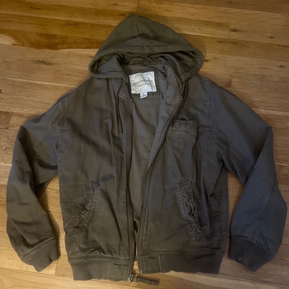 New!!!!American Eagle Mens jacket w/hood(2Free items with this purchase!!)